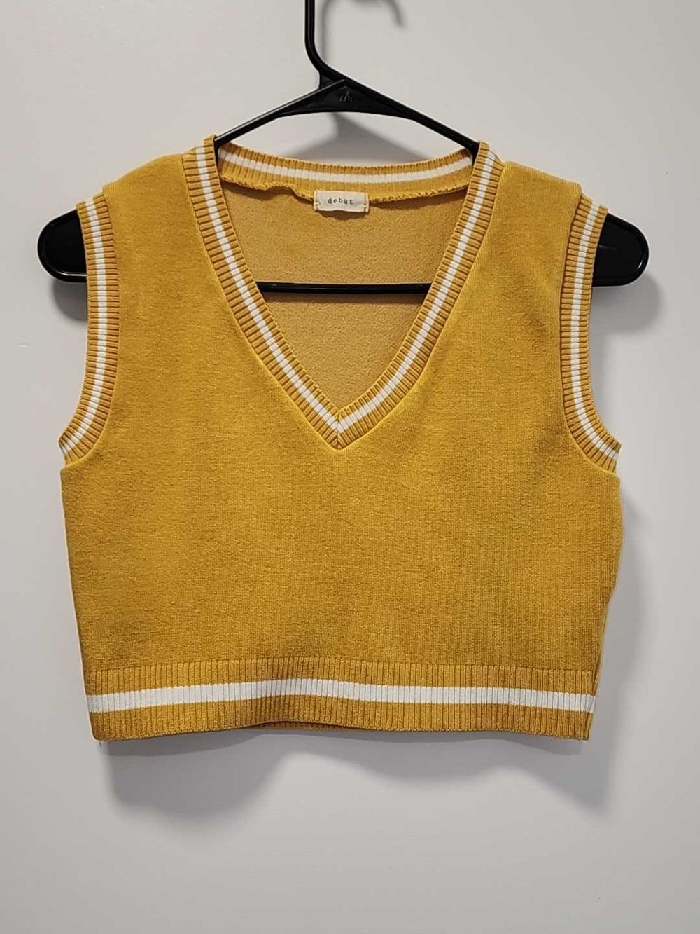 Cropped V-Neck Tank Top in Mustard with White Trim